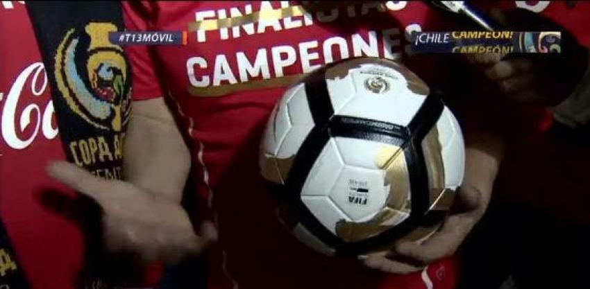 Chileno agarró la pelota del penal que falló Lionel Messi