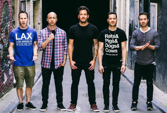 Simple Plan vuelve a Chile presentando su último disco "Taking one for the team"