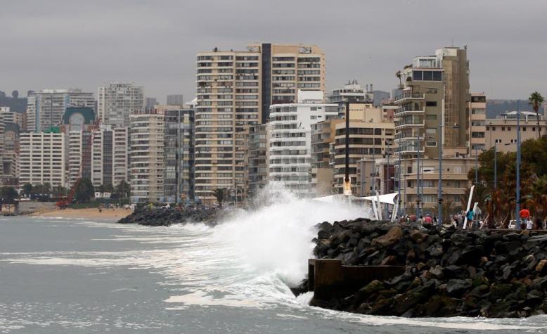 Armada advierte violentas marejadas en el litoral central a contar de este miércoles