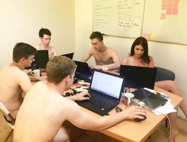 ¿Por qué los bielorrusos suben fotos desnudos en el trabajo?