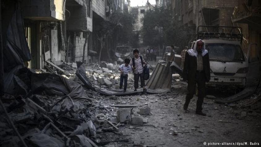 Ataques del Ejército sirio matan a 31 civiles en Damasco