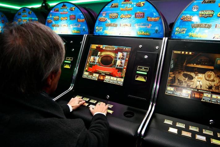 Ingresos de casinos caen 2,5% en mayo y alcanzan los $26 mi millones