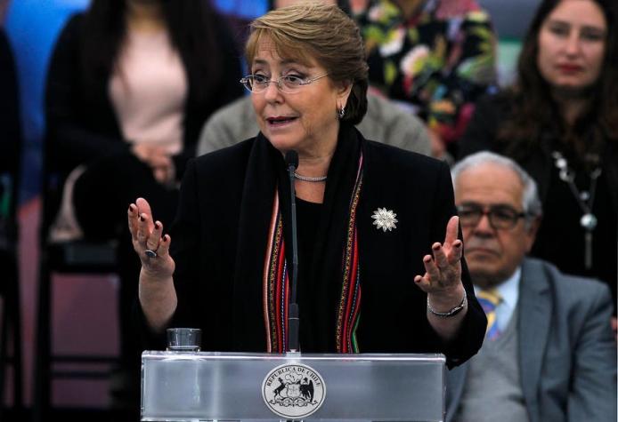 Aprobación de Bachelet alcanza nuevo mínimo histórico en Adimark: un 22%