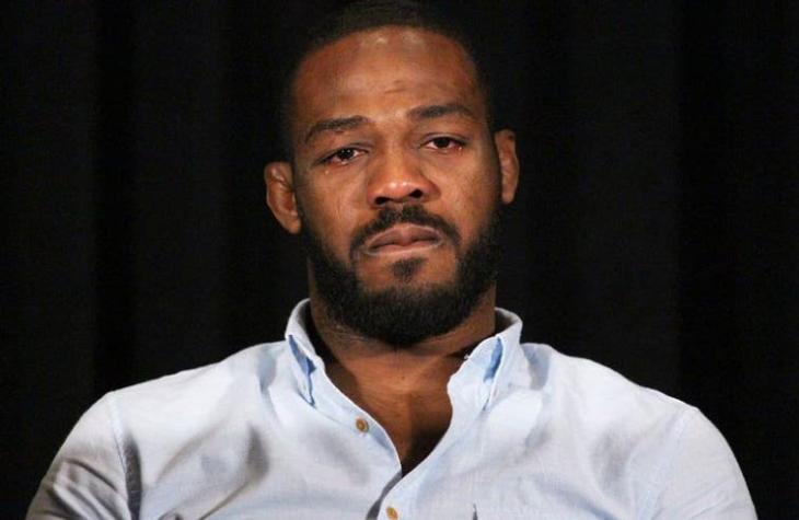 Luchador Jon Jones fue excluido del UFC 200 por un doping positivo