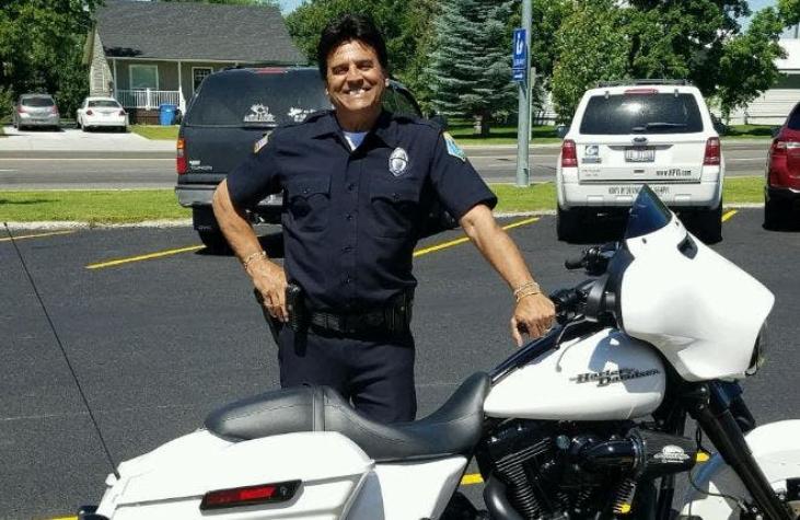 Erik Estrada: el protagonista de la recordada serie "CHiPs" se convierte en policía de verdad