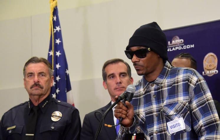 Snoop Dogg lidera marcha en Los Ángeles en contra de la brutalidad policial