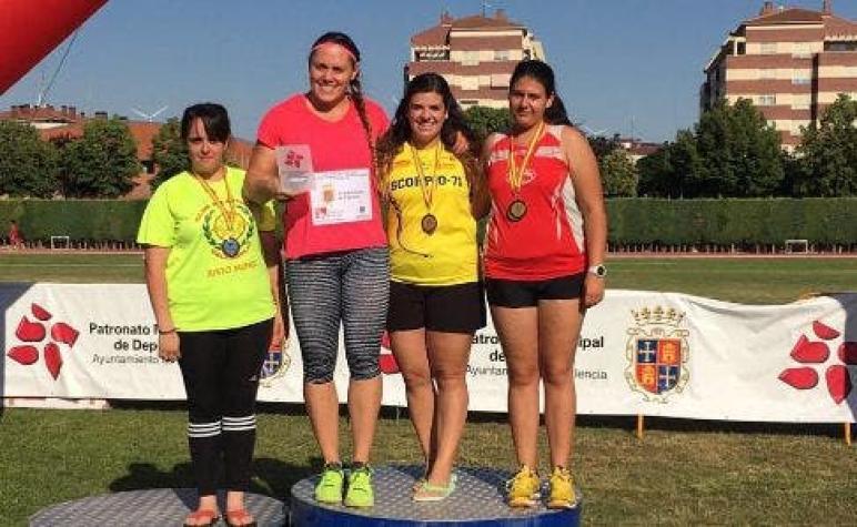 Natalia Duco logra medalla de oro en España y consigue su mejor registro de la temporada