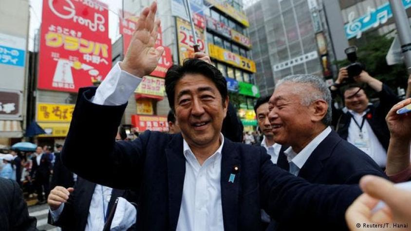 Coalición de Shinzo Abe gana elecciones legislativas en Japón
