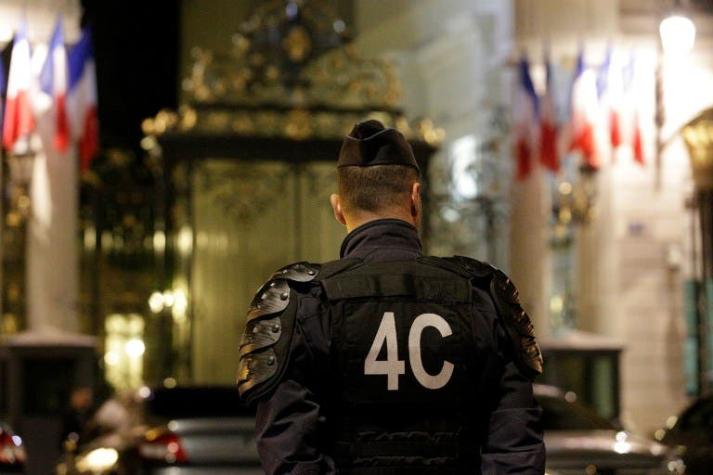 Francia aprueba prolongación de seis meses del estado de emergencia