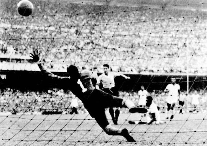 Un día como hoy, hace 66 años, Uruguay hizo llorar a Brasil en el histórico "Maracanazo"