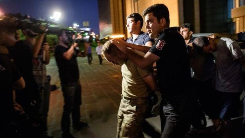 El primer ministro turco niega que haya "espíritu de venganza" contra golpistas