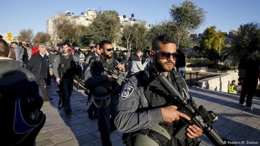 Jerusalén: Detienen a palestino con explosivos en tranvía