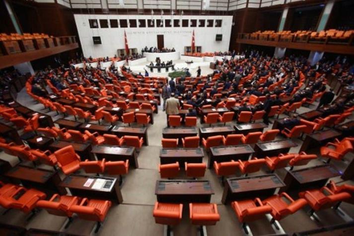 Policía turca desmiente amenaza inminente al Parlamento
