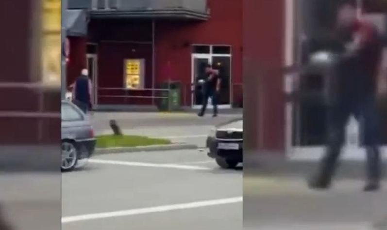 [VIDEO] Divulgan primeras imágenes del momento exacto del tiroteo en Munich