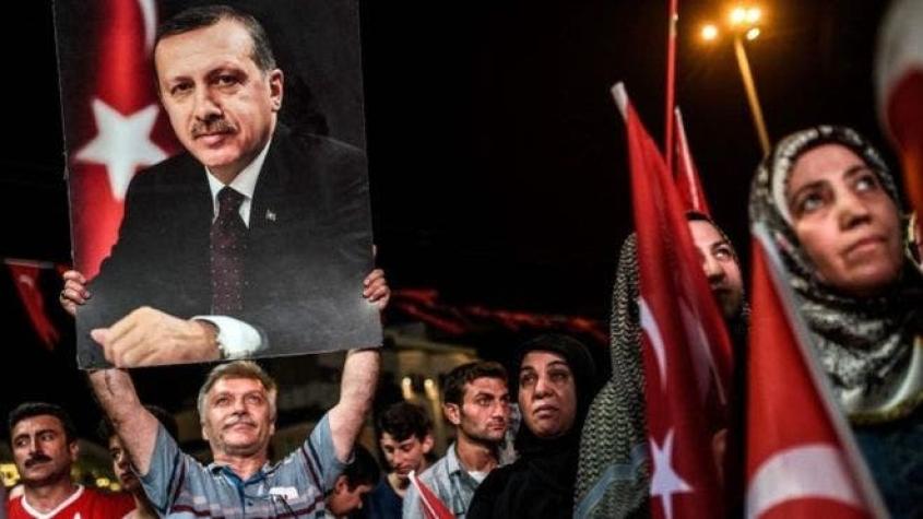 Turquía extiende a 30 días el plazo de detenciones sin cargo