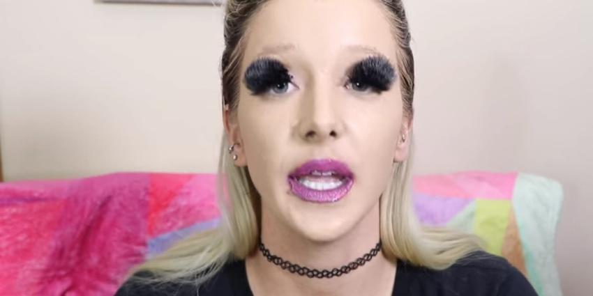 [VIDEO] Youtuber se pone 100 capas de maquillaje en el rostro y esto es lo que pasa