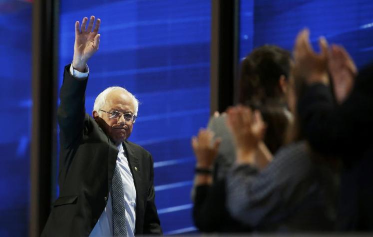 Sanders apoya candidatura de Clinton con llamado a la unión del partido