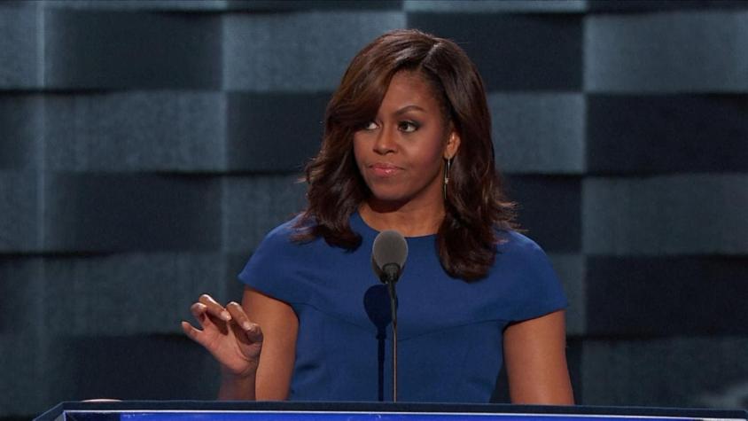 ¿Futura presidenta? Michelle Obama conmueve a Convención Demócrata con apoyo a Clinton
