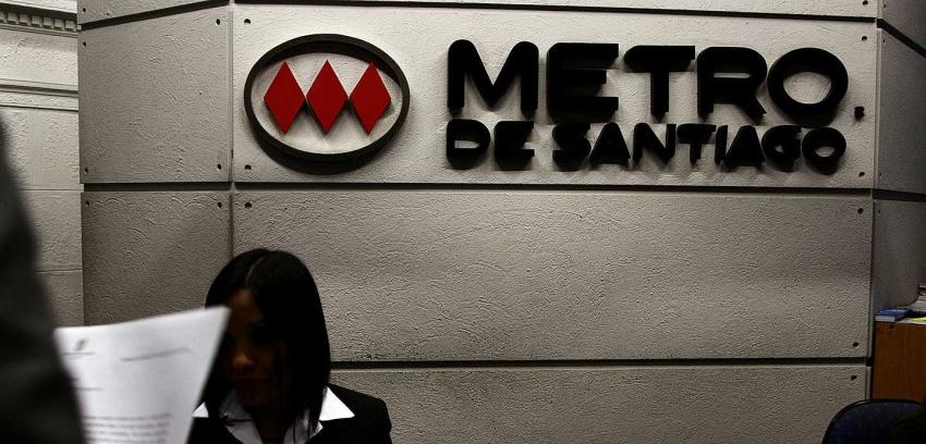 Metro investiga origen de comprobante de carga con mensaje contra José Piñera