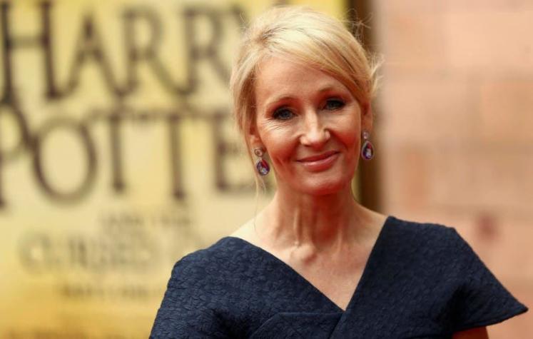 J.K Rowling publicará tres nuevos libros sobre el mundo mágico de Hogwarts
