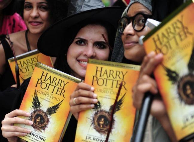 Nuevo libro de "Harry Potter" arrasa en ventas en sus primeras 48 horas en Estados Unidos