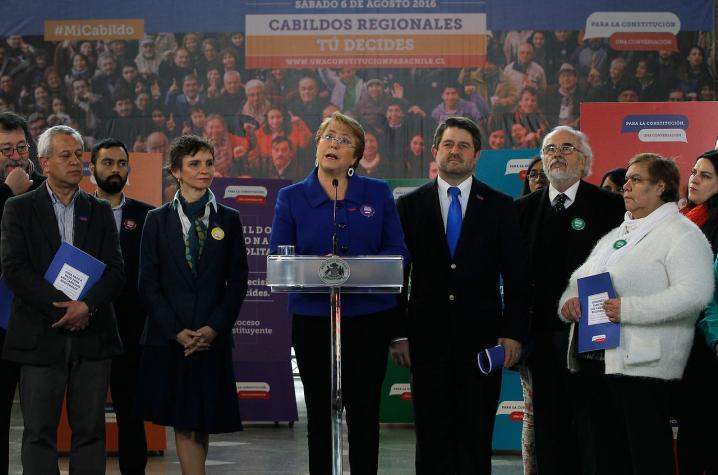 Michelle Bachelet por cabildos: "Fijarán un nuevo estándar sobre la manera de hacer política"