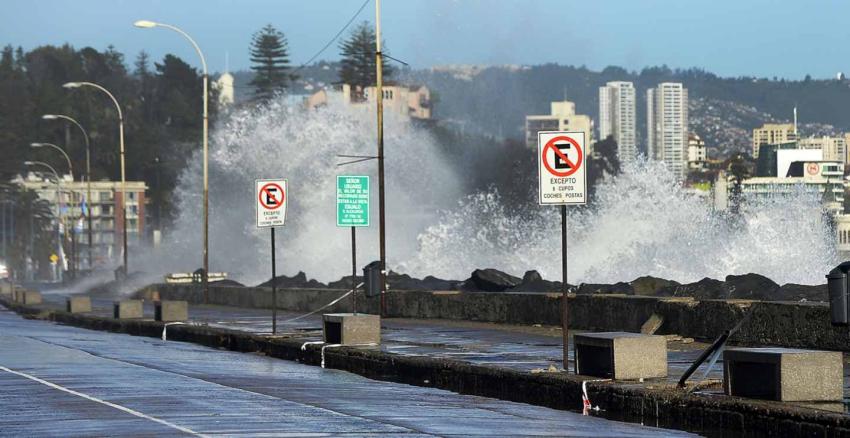 Armada: marejadas "anormales" se extenderán hasta el martes con olas de hasta 5 metros