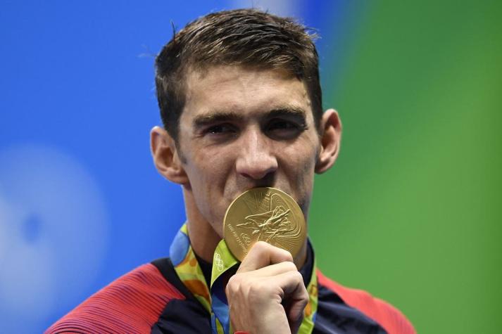 Michael Phelps, el recordman olímpico, se lanza a la piscina nuevamente este lunes