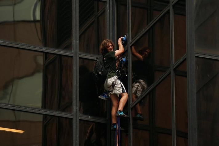 Policía detiene a escalador que ascendía la torre Trump en Nueva York