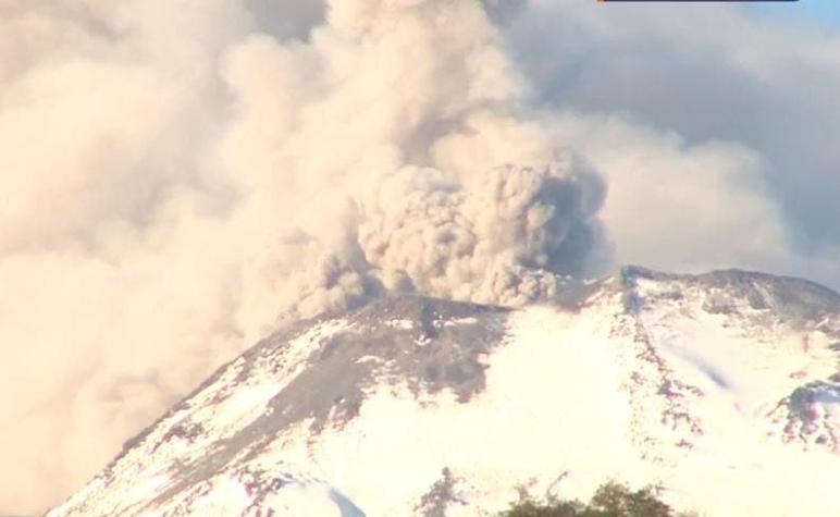 ¿Qué está ocurriendo con el volcán Nevados de Chillán?