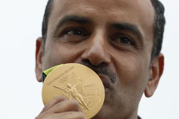 Río 2016: ¿Por qué Fehaid Al-Deehani celebró la medalla sin la bandera ni el himno de su país?