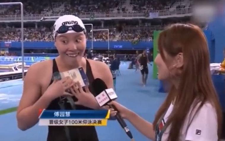 [VIDEO] La nadadora china que solo se dio cuenta que había obtenido una medalla al ser entrevistada