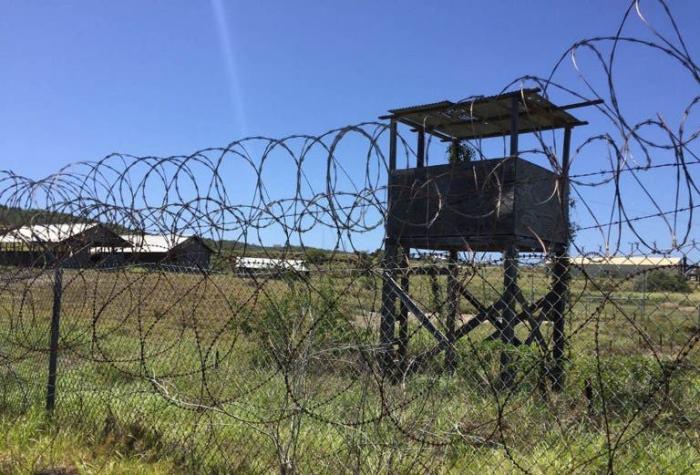 EE.UU. transfiere 15 presos de Guantánamo a Emiratos Árabes Unidos
