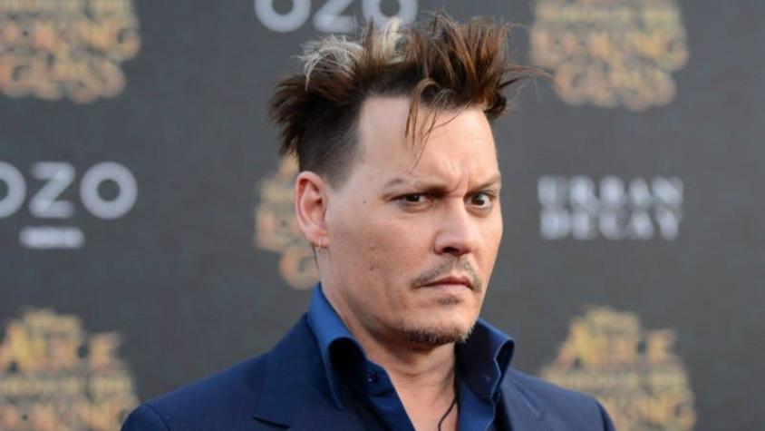 Johnny Depp se cortó un dedo en un ataque de celos, según Amber Heard