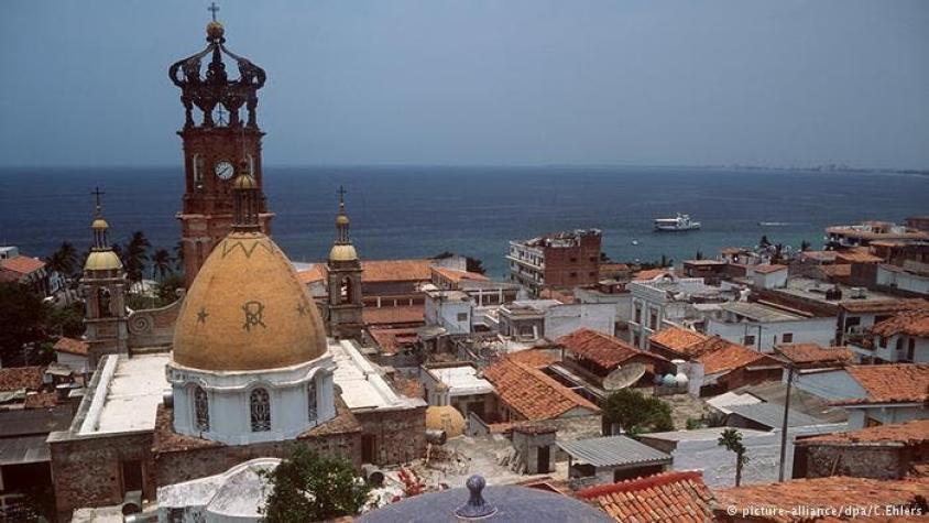 México: secuestran a 16 personas en turístico Puerto Vallarta