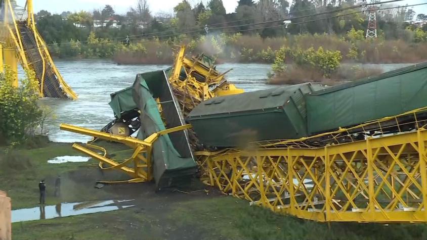 Tren de carga que cayó al río Toltén tenía barriles de petróleo y soda cáustica