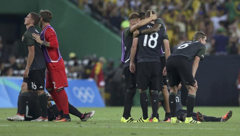 Sacó chispas: Jugador alemán provocó a hinchas de Brasil con polémico gesto
