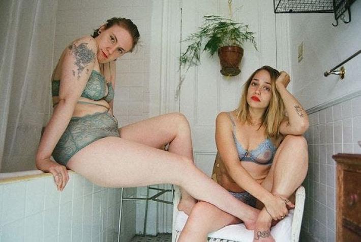 Actrices de "Girls" muestran la belleza real en nueva campaña de lencería
