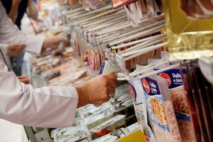 Vitacura: clausuran supermercado Tottus por presencia de ratones