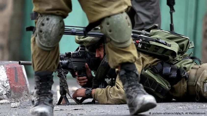 Guardias israelíes hieren de bala a una palestina en Cisjordania