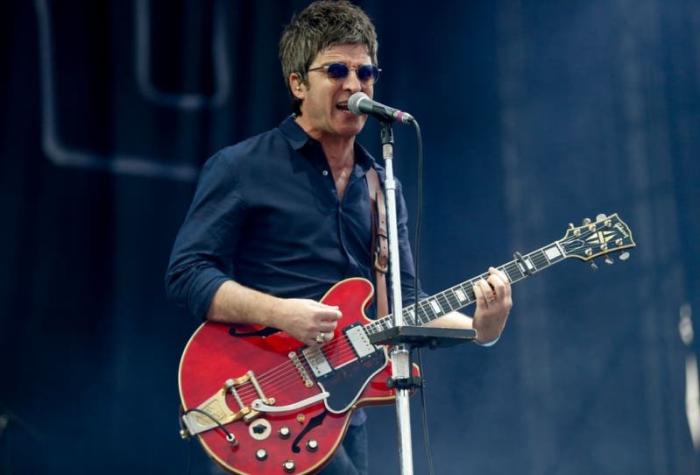 [VIDEO] Noel Gallagher olvida la letra de famosa canción durante un concierto
