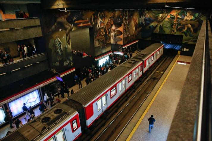 Metro descarta hackeo en mensajes contra AFP y José Piñera en boletas y anuncia medidas
