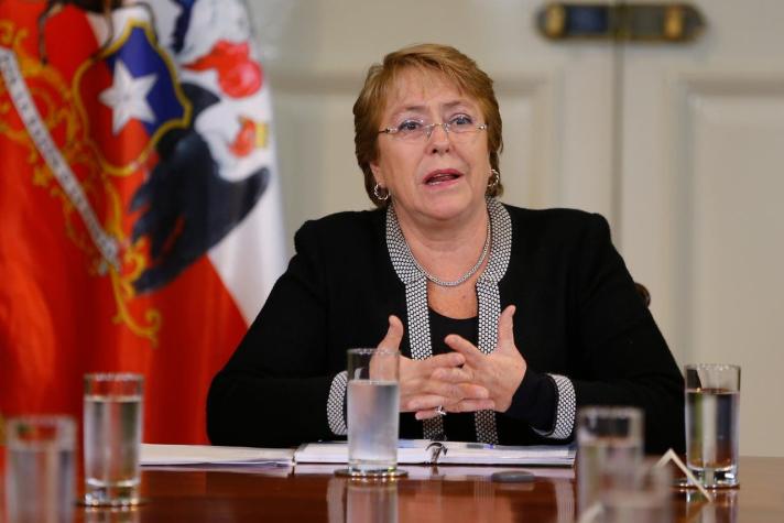 Presupuesto 2017: Presidenta Bachelet anuncia “responsable” alza del gasto público de 2,7%
