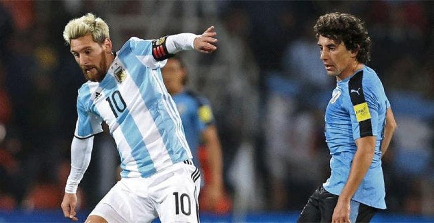 El genial túnel de Lionel Messi a Mathias Corujo que se robó las miradas en duelo Argentina-Uruguay