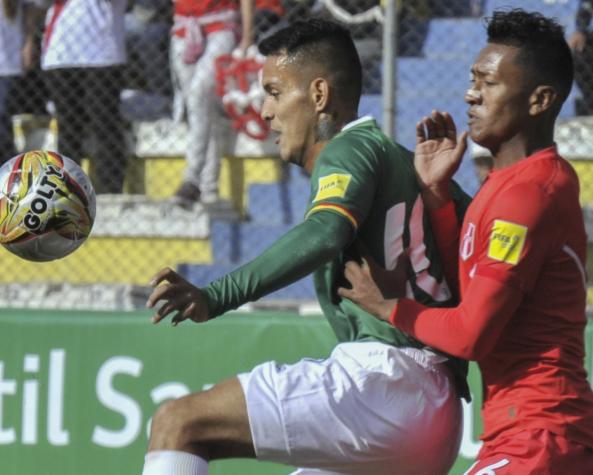 Jugador de Bolivia explica fuerte lesión sufrida ante Perú: "Se me borró la película"