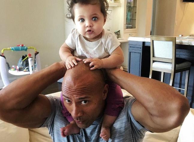 El gran mensaje de vida que le dedicó Dwayne Johnson a su hija de ocho meses de edad
