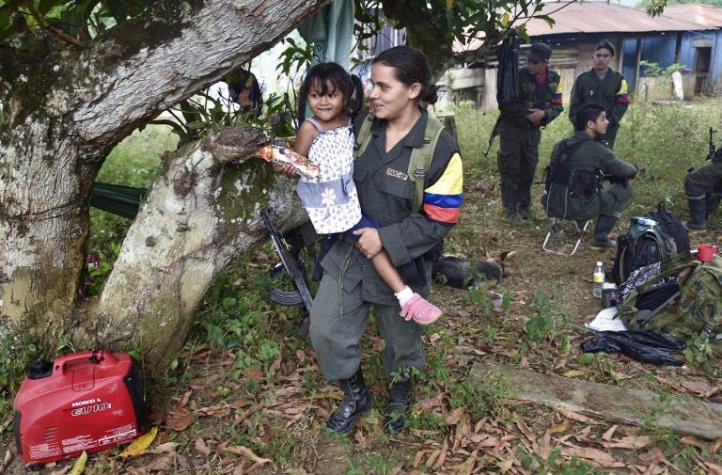 Colombia: Empieza la salida de menores de campamentos de las FARC
