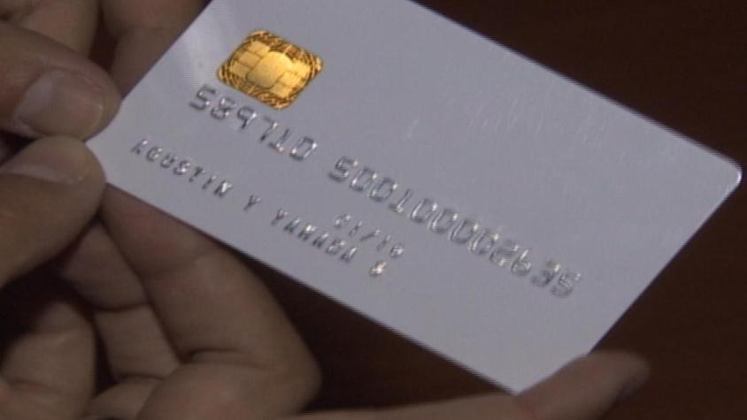 Chips en tarjetas de crédito y débito serán obligatorios