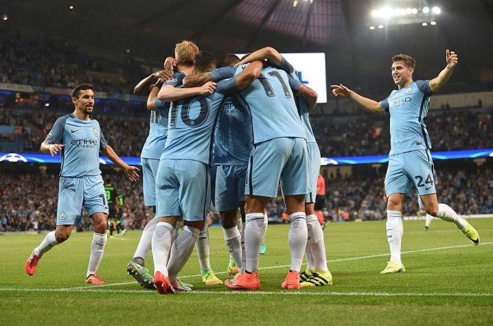 Bravo realiza gran partido en goleada del Manchester City por Champions