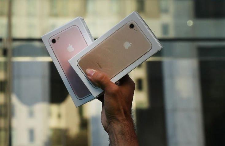 Filas y frustración en el primer día de ventas del iPhone 7